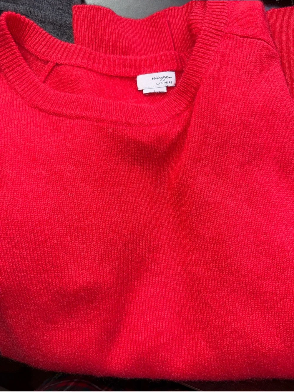 Bright Tomato Red Crewneck Women's Cashmere Sweater - Picture 3 of 8